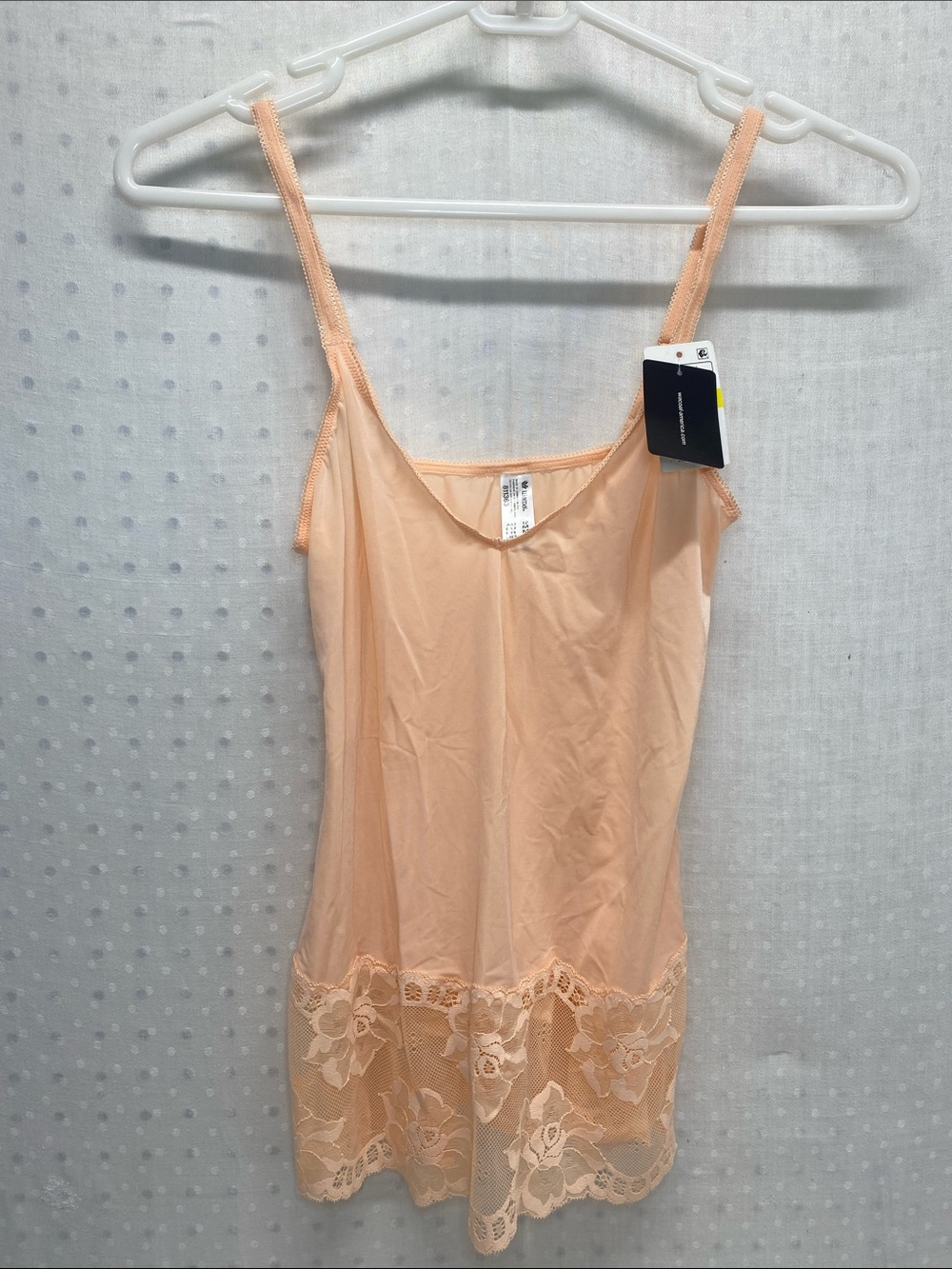 Wacoal Peach Light & Lacey Trim Slip Camisole Size Medium NEW Floral Lace